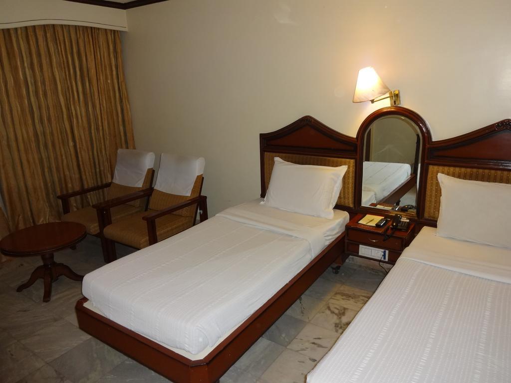 מדוראי Hotel North Gate מראה חיצוני תמונה